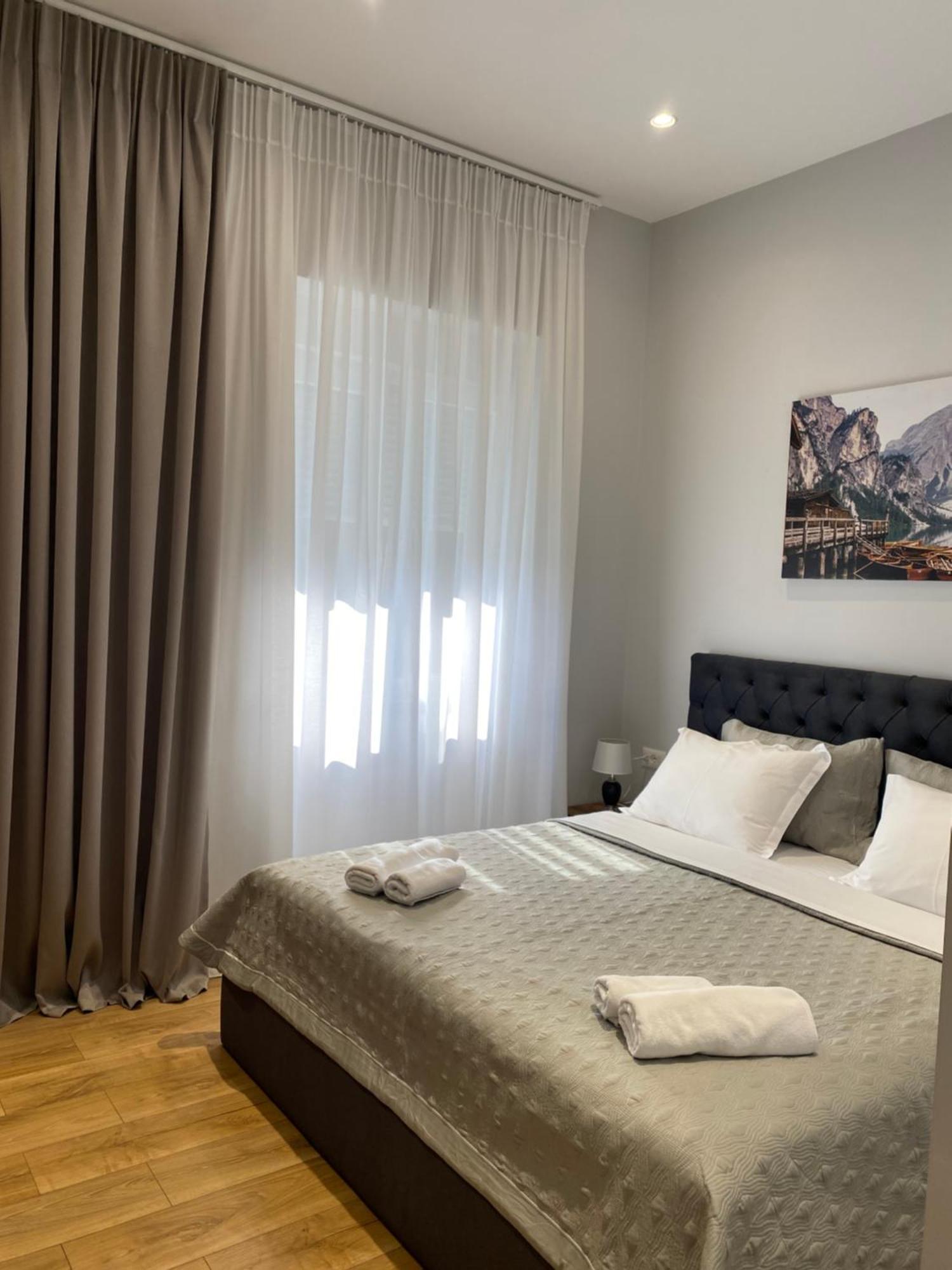 Vila Panto Tirana Exteriör bild