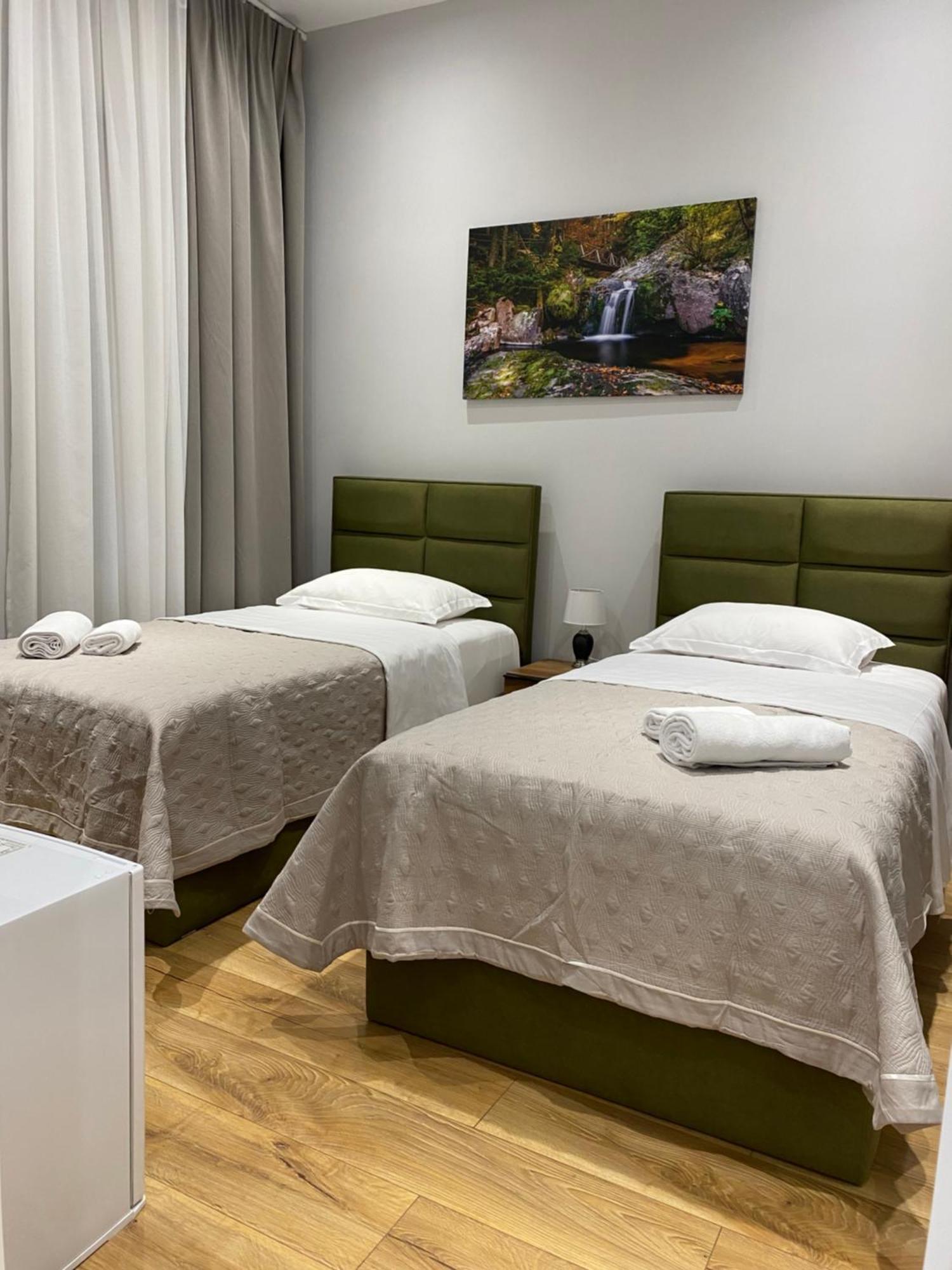 Vila Panto Tirana Exteriör bild