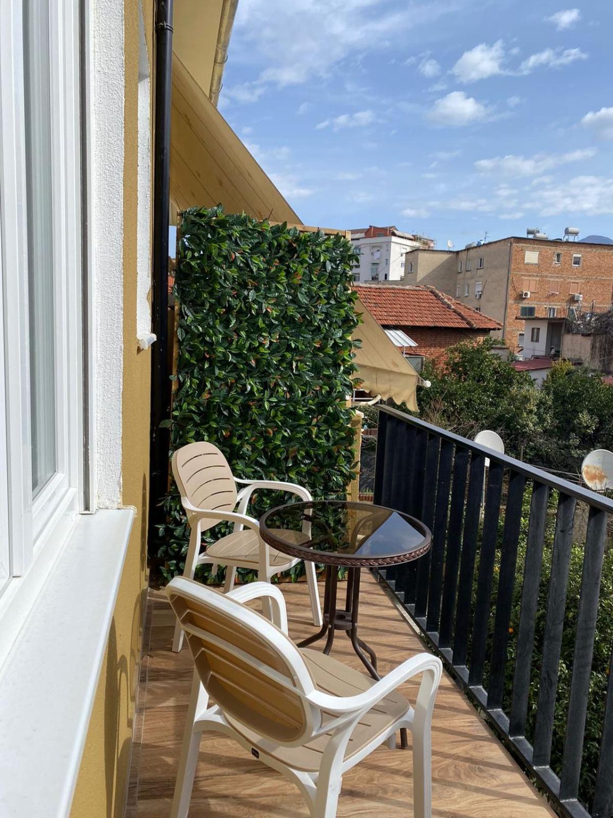 Vila Panto Tirana Exteriör bild