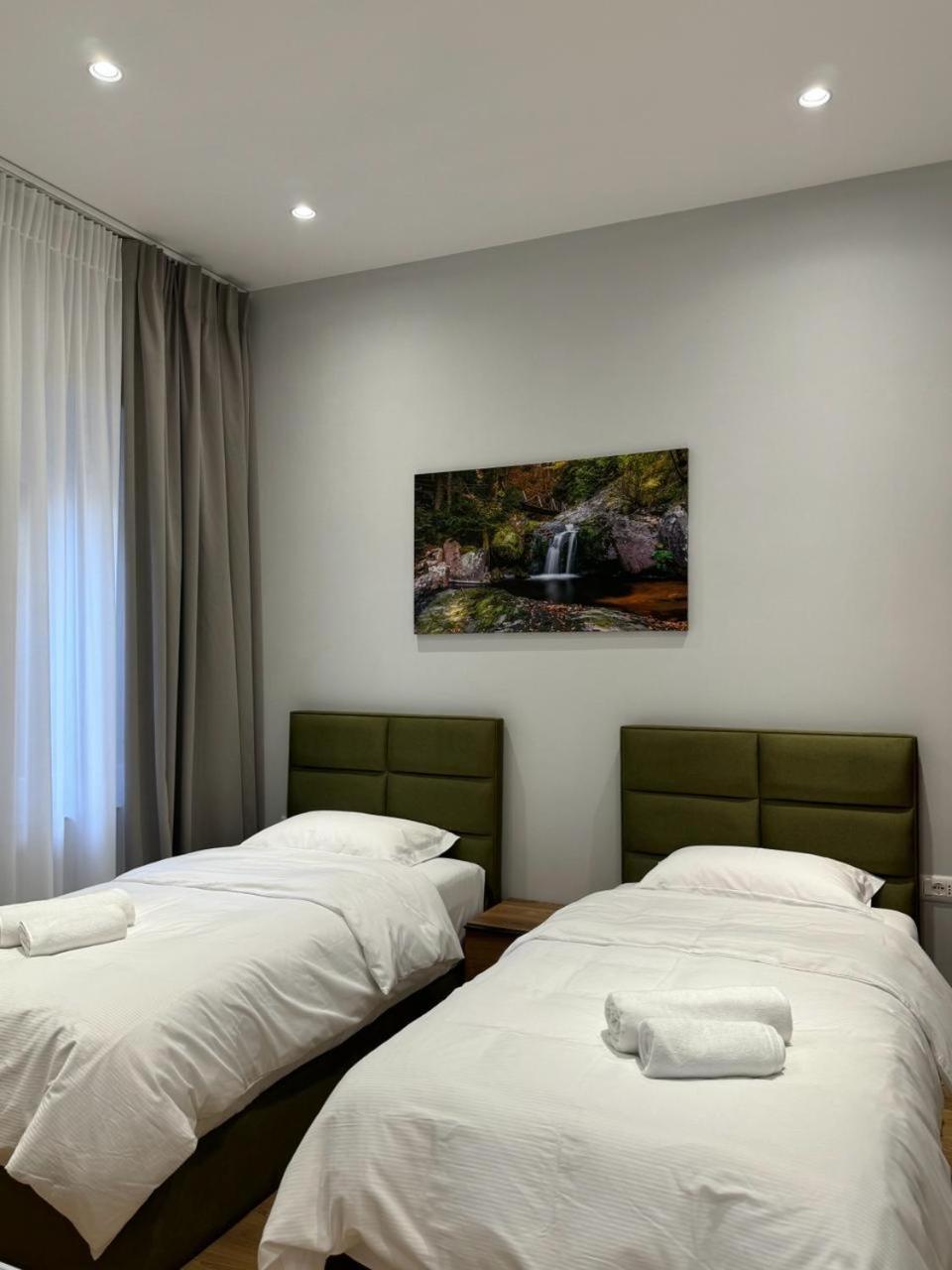 Vila Panto Tirana Exteriör bild